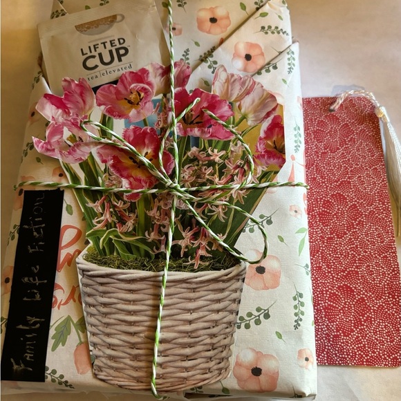 Mother day gift -Blind fiction book - Picture 2 of 3